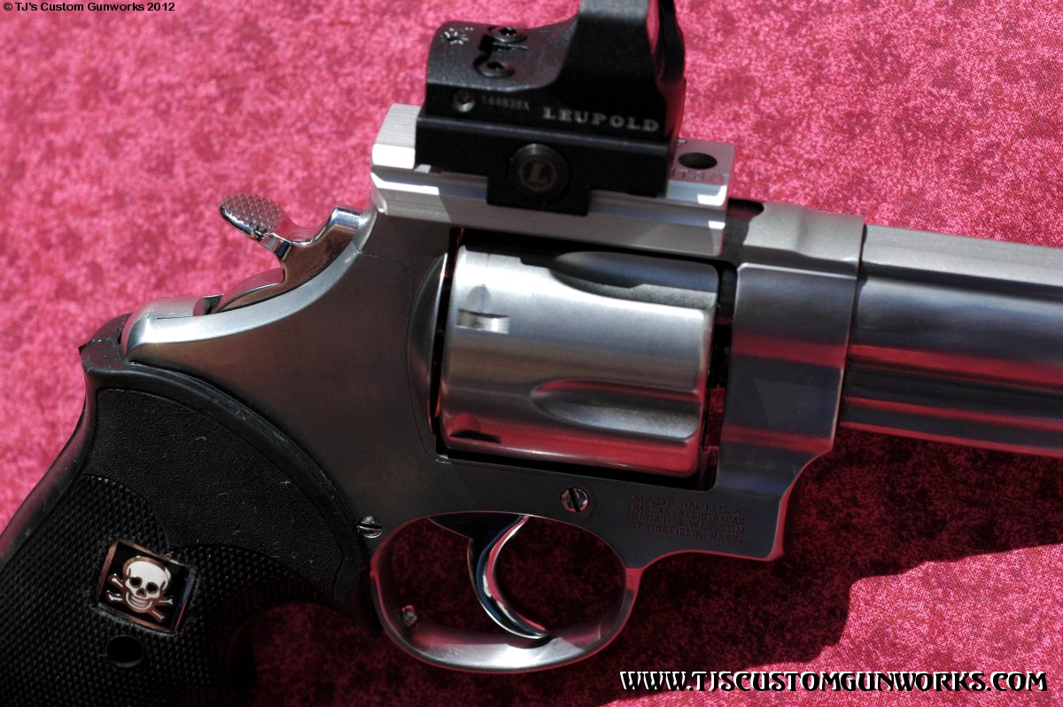 Custom S&W 629 .44 Magnum With Skull Inlays 6