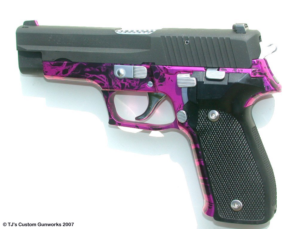 Sig226-Pink&Black05.JPG