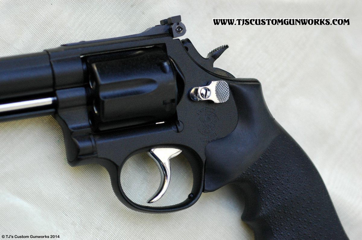 Custom Black Teflon S&W Model 686 Combat Revolver