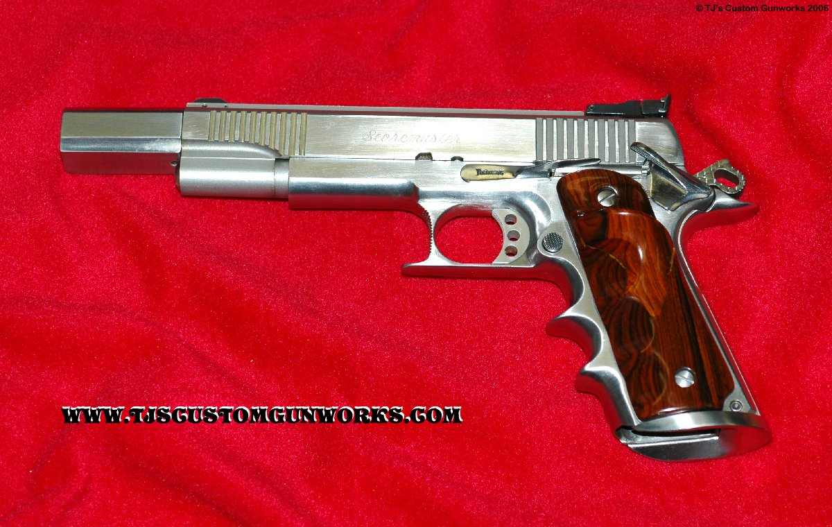 Custom Finger Groove Stainless 1911 .45 Comp Gun 1
