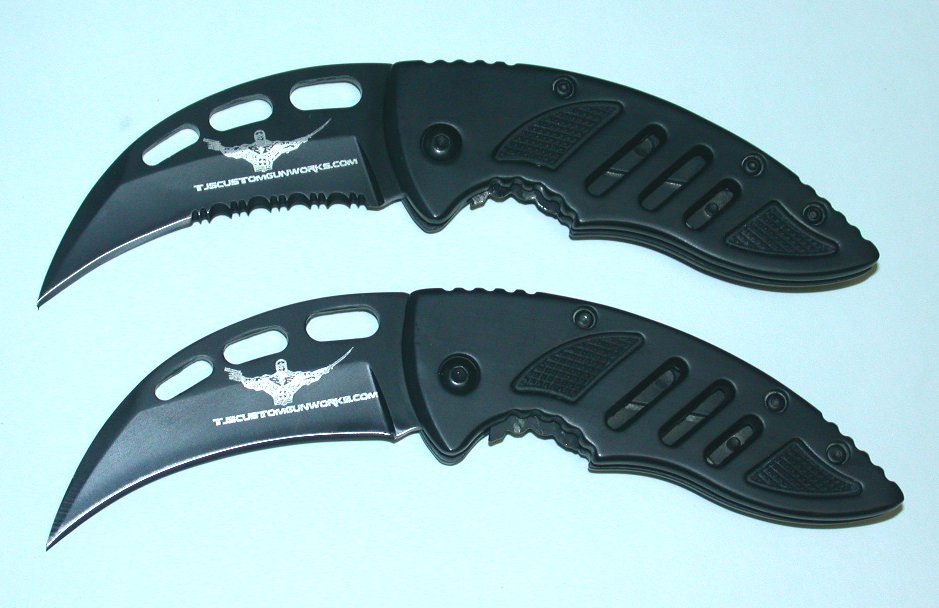 TJ's Custom Gunworks Gut Hook Knife Open Logo Side